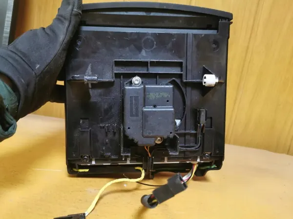 Changer CD MP3 OEM ZMIENIARKA pour Mercedes CLS W219 image 7