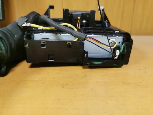 Changer CD MP3 OEM ZMIENIARKA pour Mercedes CLS W219 image 9