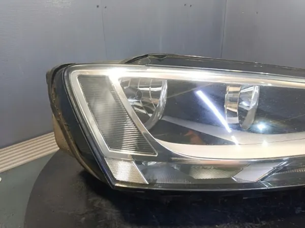 Farol Direito VW Jetta IV 15-18 5C7941006A image 2