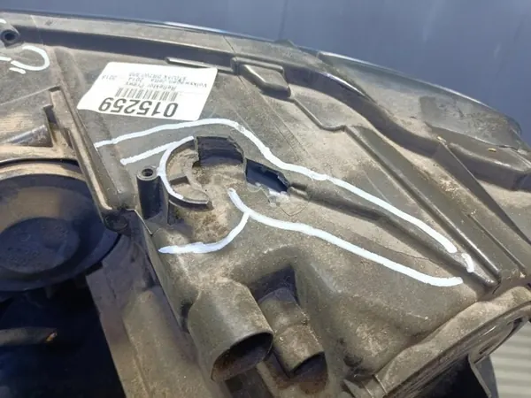 Farol Direito VW Jetta IV 15-18 5C7941006A image 8