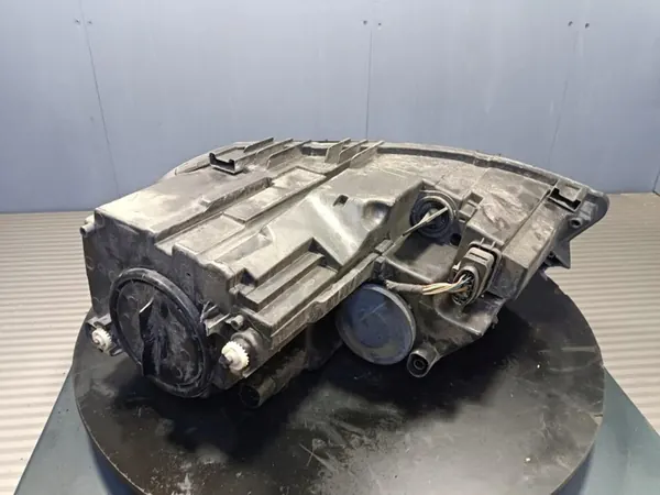 Farol Direito VW Jetta IV 15-18 5C7941006A image 9