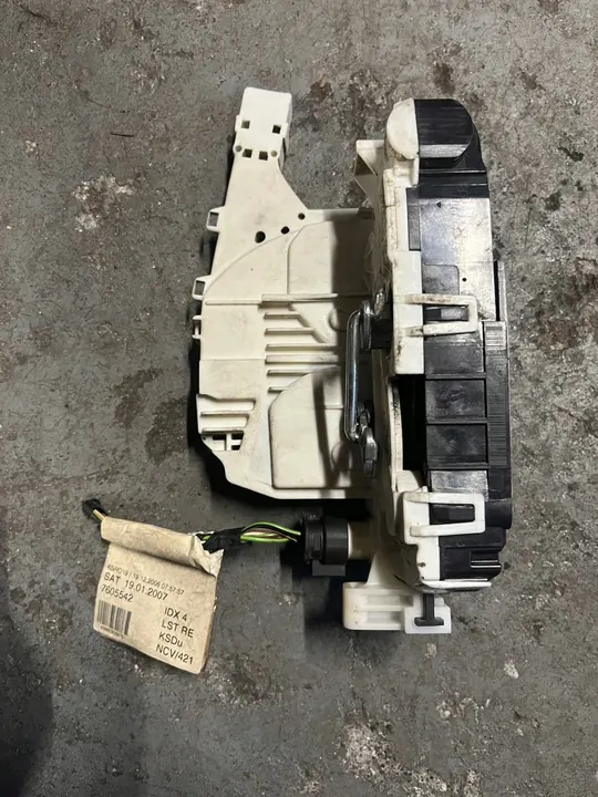 MERCEDES BENZ SPRINTER W906 2.2CDI DÖRRLÅS A9067304335 image 2