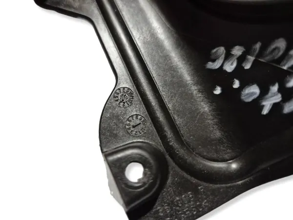 Scheinwerferabdeckung rechts OEM 1156008R Audi Q7 4M image 4