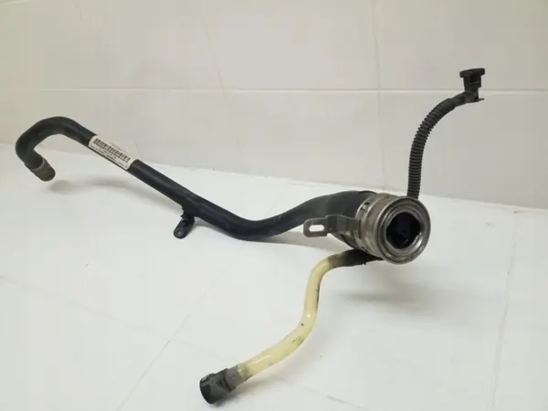 BMW Tankkaus OEM 27205696 5-sarjalle image 3
