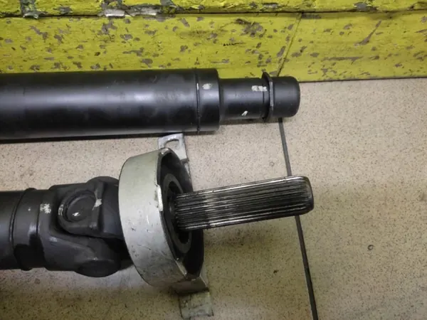 BMW E46 2.0 D Vetoakseli OEM 7518382 image 3