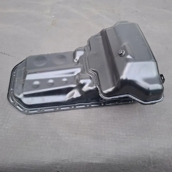 TOYOTA HILUX OLJEPANNA 121010L030 image 2