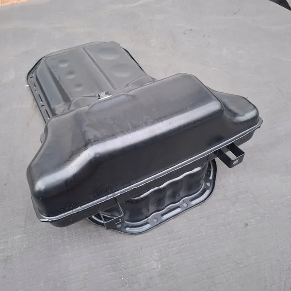 TOYOTA HILUX OLJEPANNA 121010L030 image 4