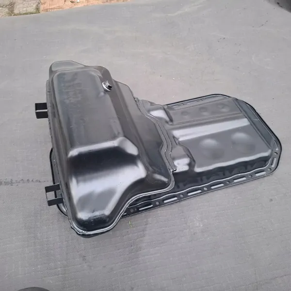 TOYOTA HILUX OLJEPANNA 121010L030 image 5