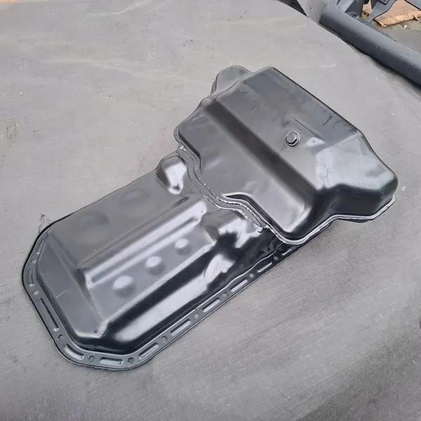 TOYOTA HILUX OLJEPANNA 121010L030 image 7