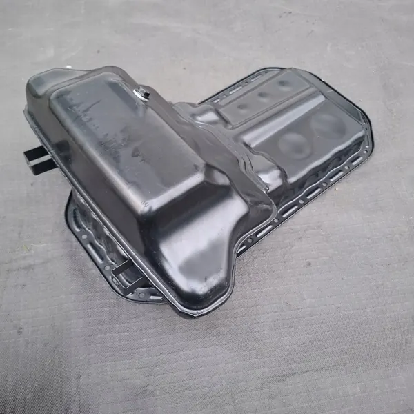 TOYOTA HILUX OLJEPANNA 121010L030 image 8