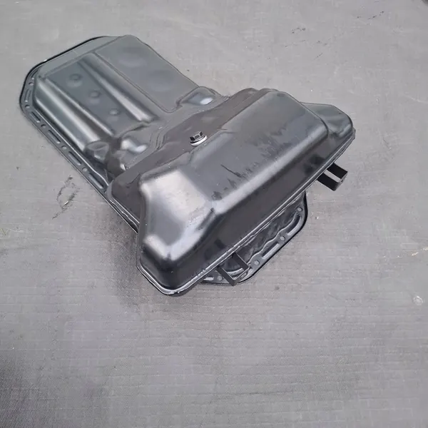 TOYOTA HILUX OLJEPANNA 121010L030 image 9