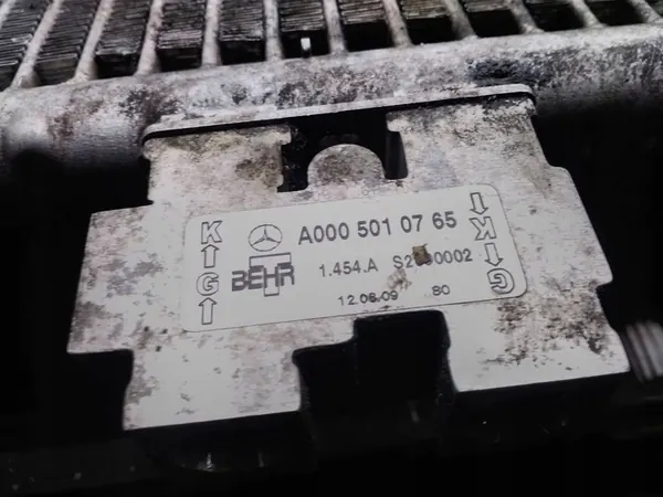 Radiador de óleo Mercedes INFINITI W164 W212 W218 A0005010765 image 4