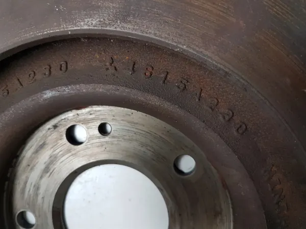 Disco de travão dianteiro OEM 4615A230 para Mitsubishi Eclipse Cross image 6