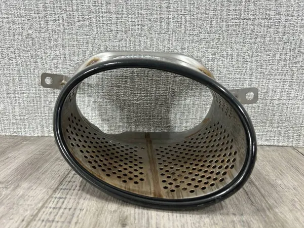 Audi RS3 8Y0 20-24 Uitlaatpunt Rechts Achter Zwart OEM 8Y0253824A image 4