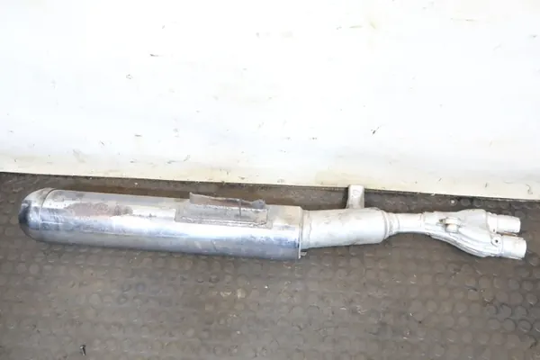 Honda NT 650 Auspufftopf - Gebrauchtes OEM-Teil image 2