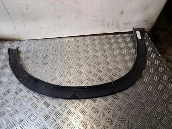 BMW X5 E70 Front Left Wheel Arch Cover OEM image 3