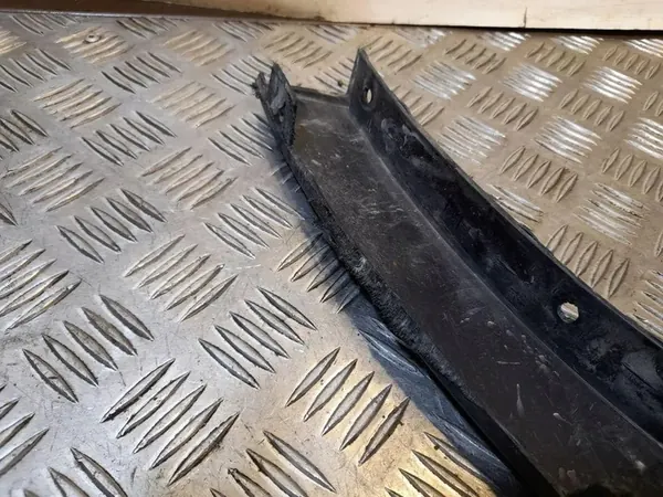 BMW X5 E70 Front Left Wheel Arch Cover OEM image 4