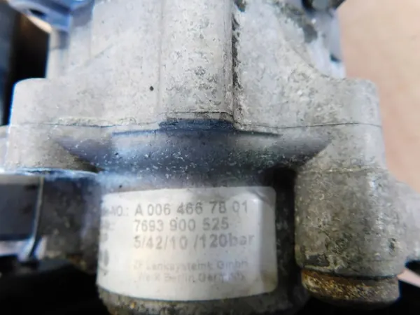 Mercedes-Benz Sprinter W906 servostyrpump OEM A0064667801 image 3