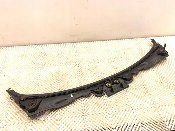 OEM 74850610 Etutuuletinpeite BMW F31:lle image 3