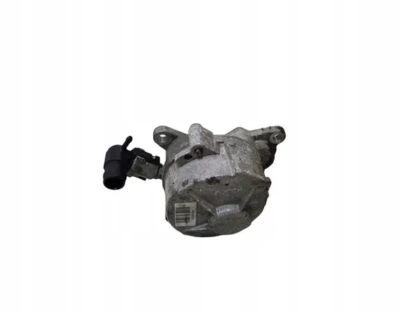 Imupumppu RENAULT LAGUNA III 2.0L diesel 2009 8200683981 image 3