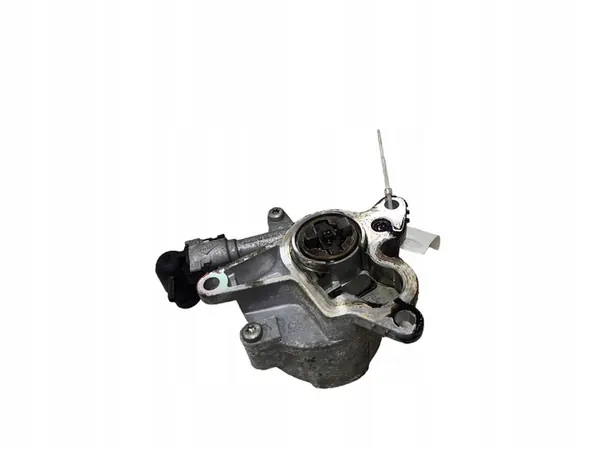 Imupumppu RENAULT LAGUNA III 2.0L diesel 2009 8200683981 image 4
