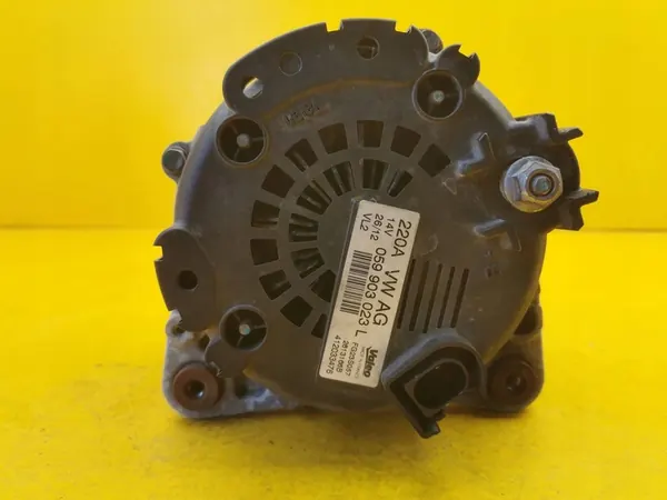 VW Touareg II 3.0 TDI Vaihtovirtageneraattori 059903023L image 2