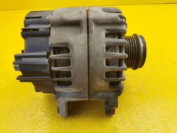 VW Touareg II 3.0 TDI Vaihtovirtageneraattori 059903023L image 4