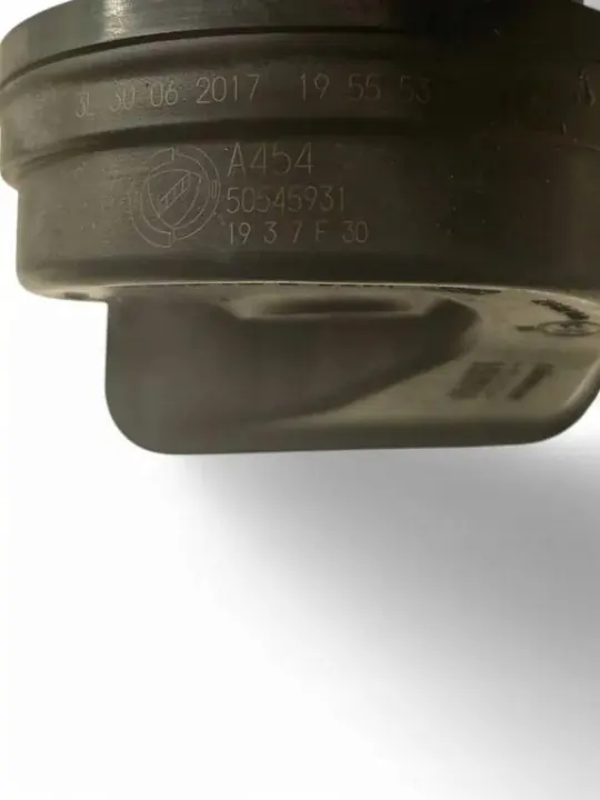 Alfa Romeo Stelvio Torvi OEM 50545931 - Käytetty image 3