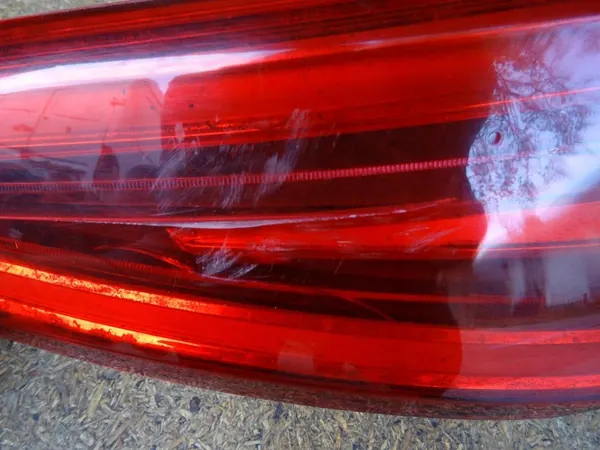 AUDI Q3 8U 11-14 Lámpara LED Trasera Derecha 8U0945094H image 6