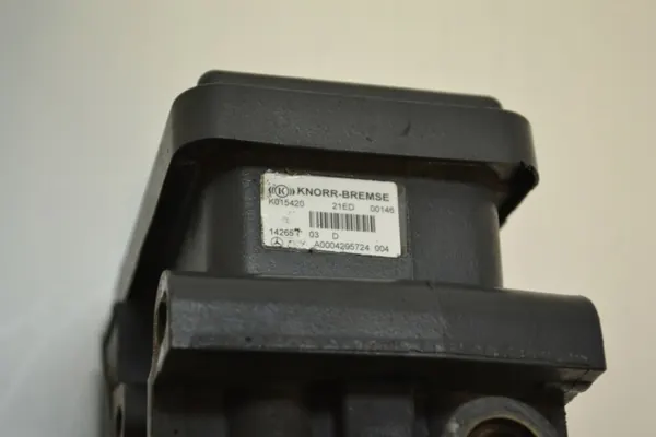 Mercedes EBS-klep OEM A0004295724 voor Actros 11-18 image 6