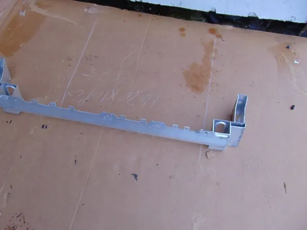 Rinforzo anteriore Mercedes-Benz OE A2466200019 image 3