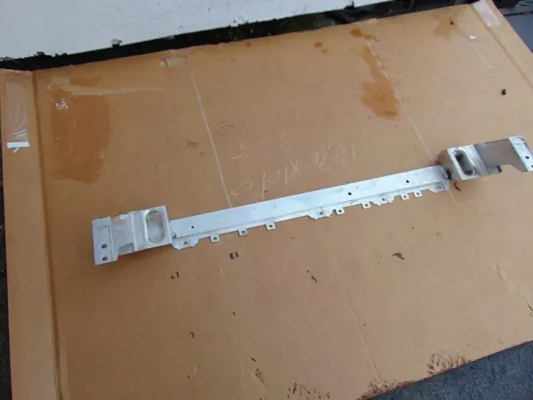 Rinforzo anteriore Mercedes-Benz OE A2466200019 image 7