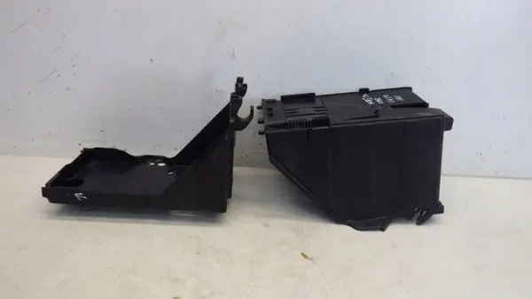 Support de batterie OEM 9663615380 pour Peugeot 3008 image 3