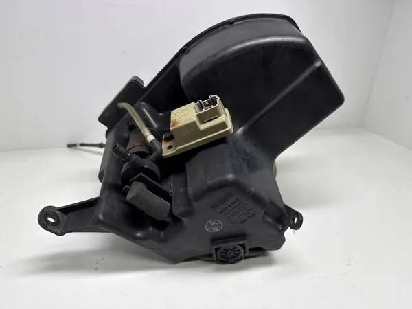 Ruitensproei Reservoir 2003 Lexus IS 200-300 OEM 060851036 image 4