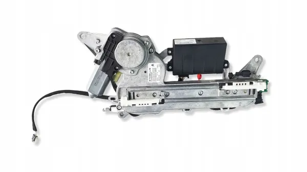 Actuateur de hayon Citroen C5 III X7 OEM 9687913180543 image 4