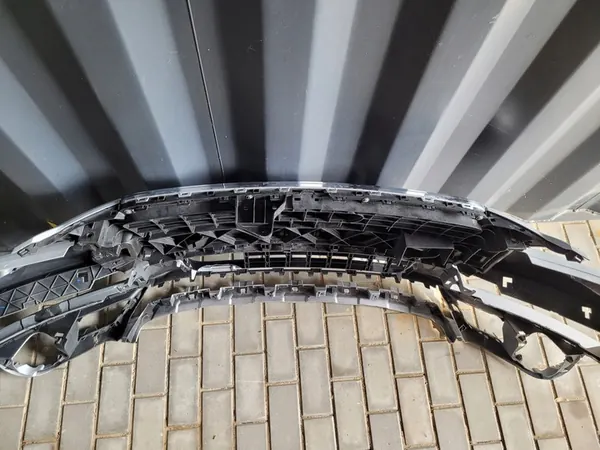 Paraurti Anteriore AUDI Q7 4L0807437H image 9