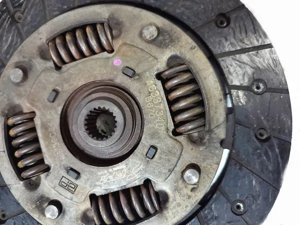 Kaksimassainen Flywheel Fiat 0.9 Twinair 500L Panda Punto Mito image 5