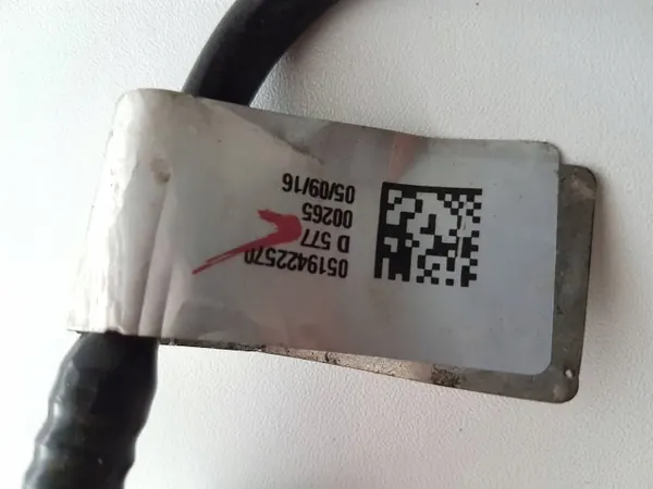 Fiat 500X Bromshjälpslängd OEM 0519422570 image 4