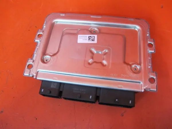 Renault Clio 5 ECU OEM 237A00157R - Usado image 3