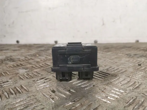 Relais d'essuie-glace Subaru Forester OEM FBZ14977 image 2