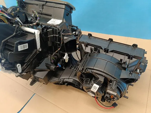 VW PASSAT B9 VARIANT 2.0 TDI 110KW 2024 VERWARMING image 10