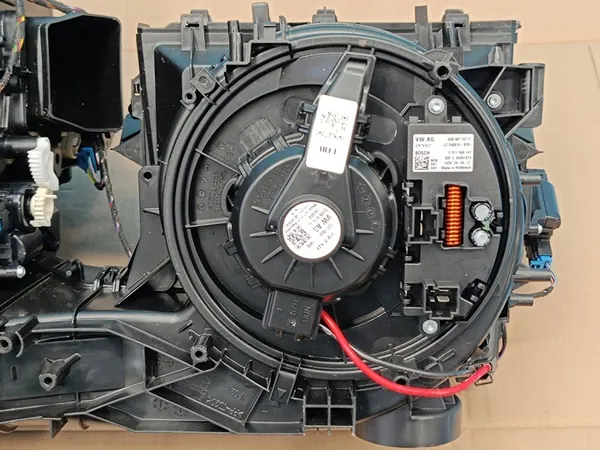 VW PASSAT B9 VARIANT 2.0 TDI 110KW 2024 VERWARMING image 7