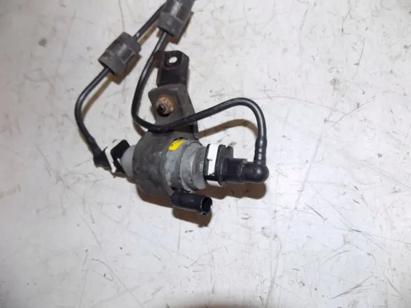 Volvo S90 V90 XC60 XC90 II Polttoainepumppu Webasto image 4