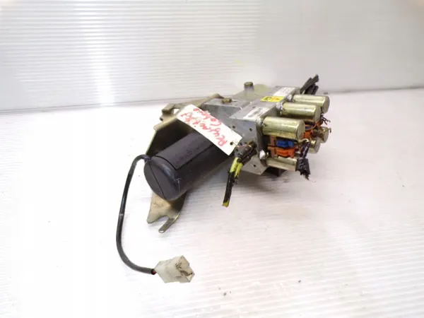 Peugeot 306 Cabrio dakpomp OEM 1515-21-94 image 5