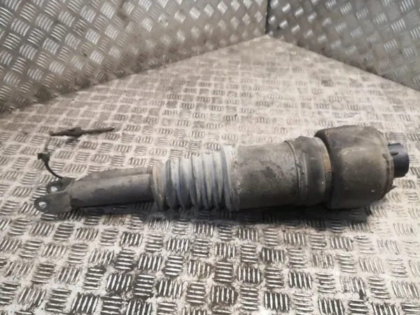 Mercedes-Benz E W211 Främre högra stötdämpare image 2