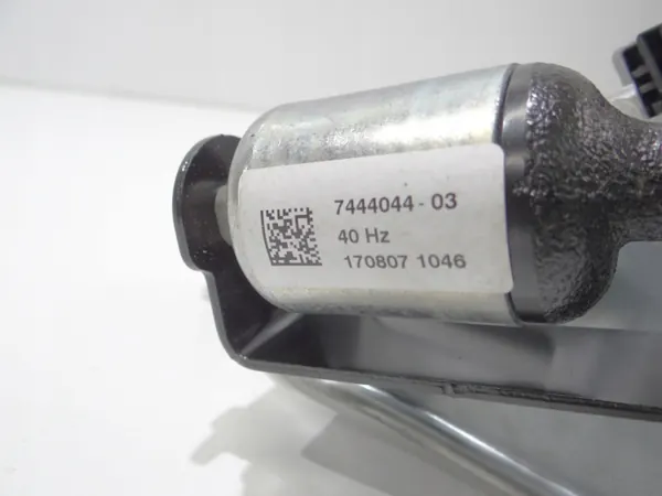 BMW X1 F48 bagagelucksvibrationsdämpare OEM 7444044 image 6