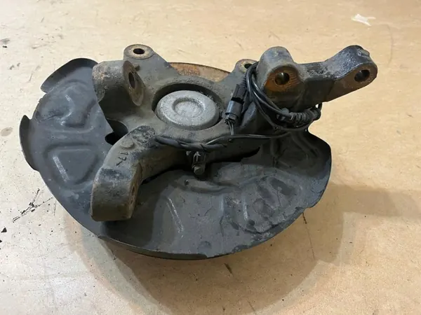 Mercedes Vito 447 vasen ohjausnivel OEM A4473300620 image 3