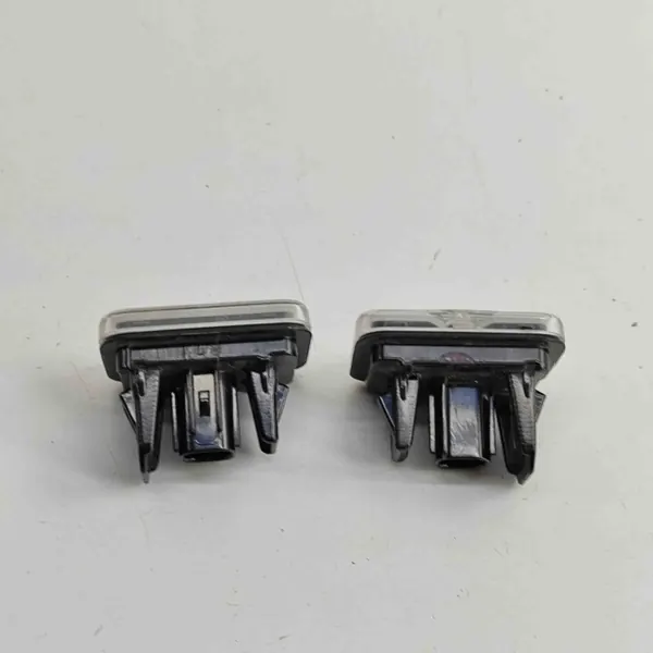 Kennzeichenleuchte Mazda CX-30 2023 OEM DFR551270E image 3
