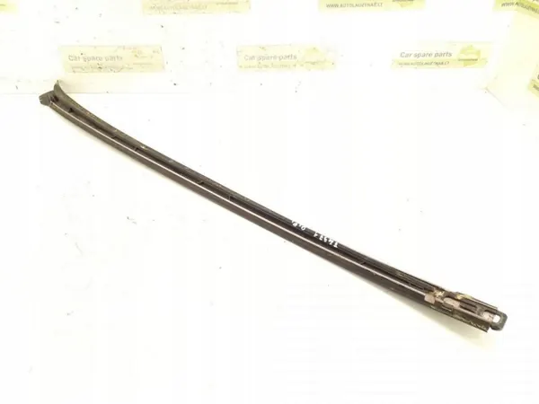 Mercedes-Benz C W204 2011 Framruta list OEM A2046902062 image 5