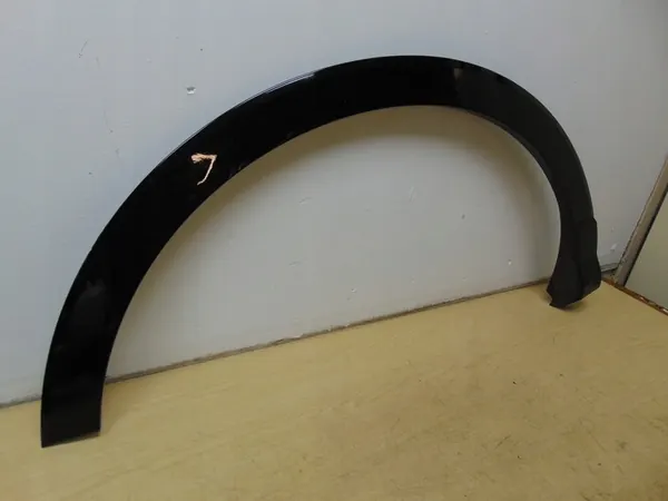 Audi Q3 Takaluukun Oikea Muovikaide OE 83A853818A image 3